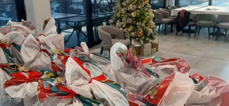 NOVOGODIŠNJI PAKETIĆI I POKLONI